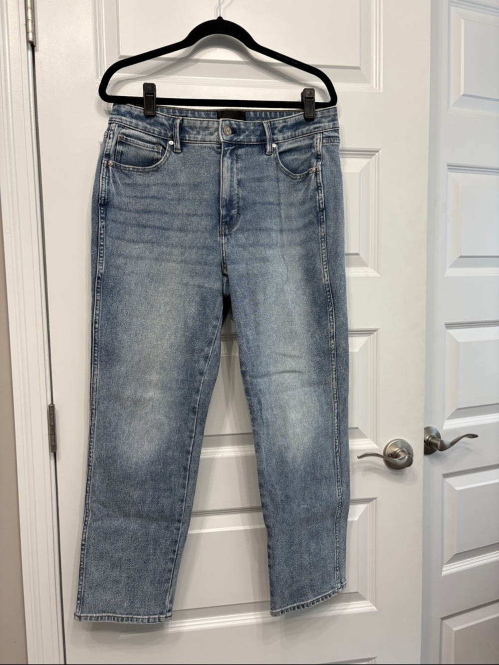 White House Black Market Light Wash High Rise Straight Leg Sculpt Jeans Ankle